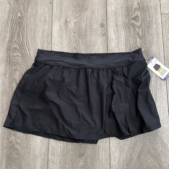 Anne Cole woman’s swim skort - Picture 1 of 6